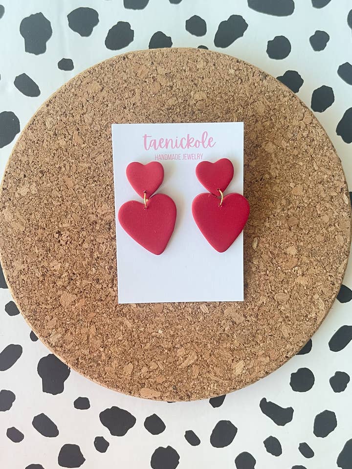 Röda hjärtan | Lera örhängen | Alla hjärtans dag för wholesale av taenickole