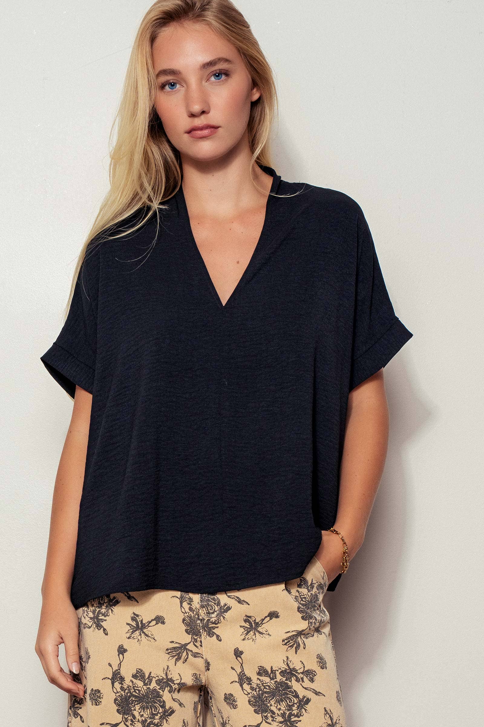 Urban Daizy - Vente T-shirt – femme - Haut à col en V Breezy Airflow-SS32