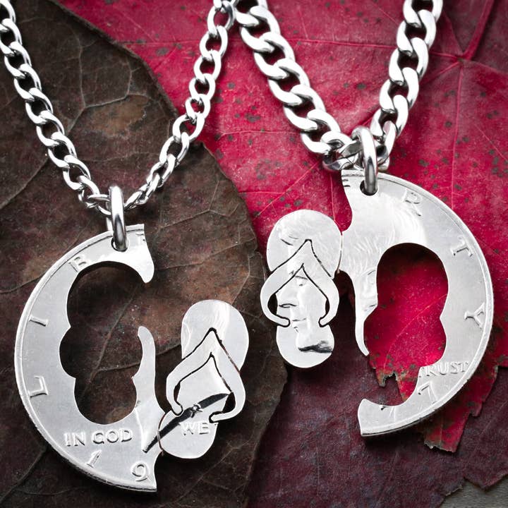 Flip Flops Best Friends Split Necklaces for wholesale by NameCoins