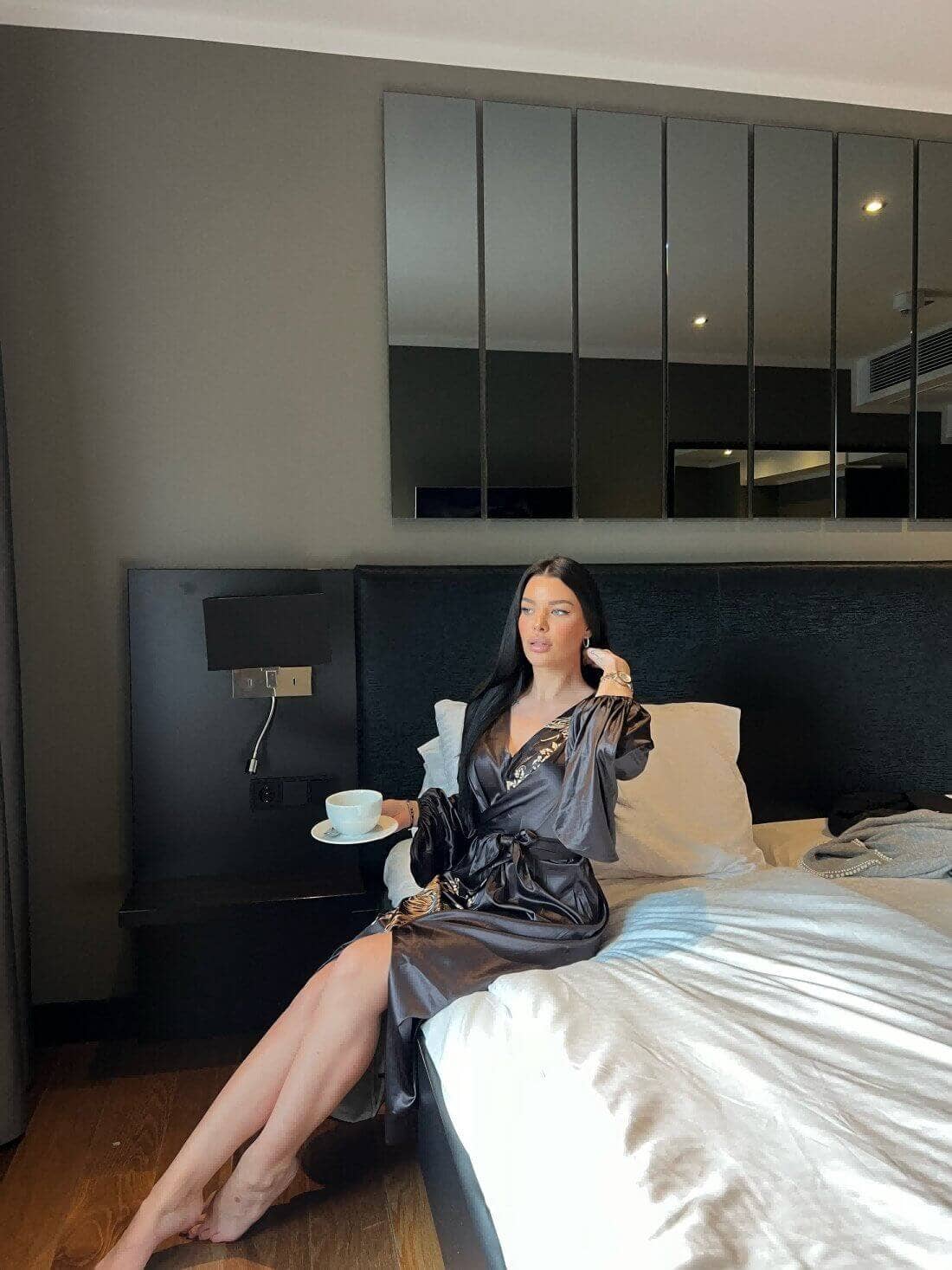 Svart Orientalisk Phoenix Lantern Klänning för wholesale på Faire8