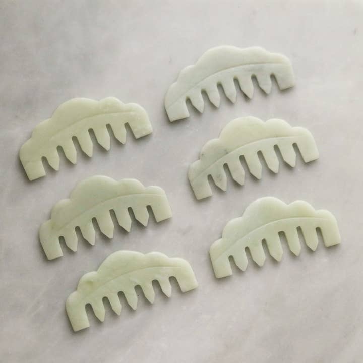 Mount Lai - Wholesale Gua Sha Tool - The Jade Massaging Gua Sha Comb3
