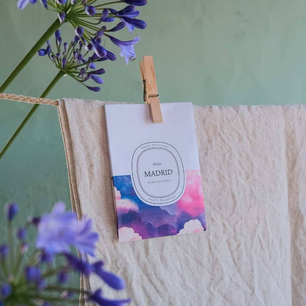 FEELIT-ESSENCES - Wholesale Air Freshener - Display of 20 scented closet bags. Varied scents.2