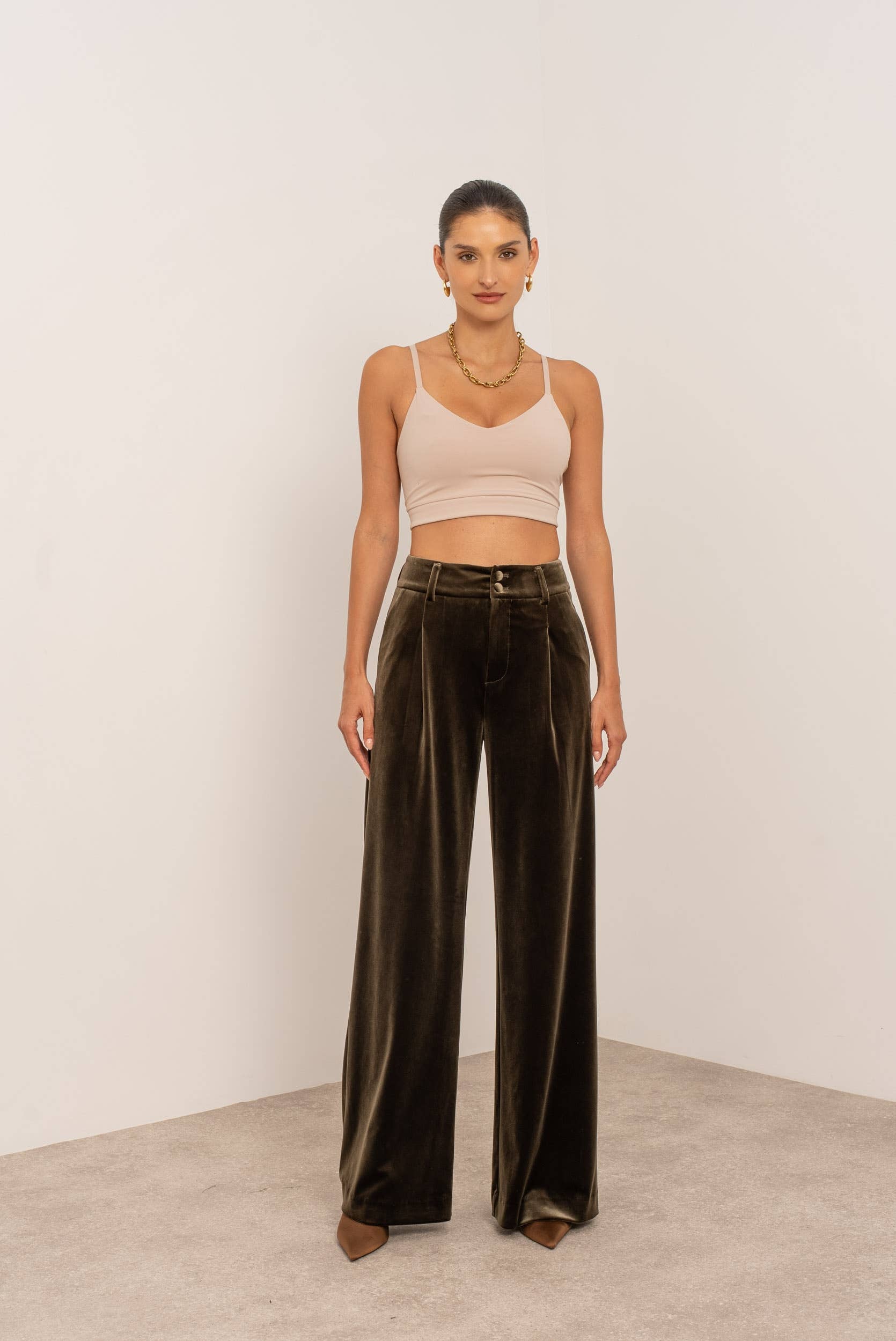 Attentif Paris - Wholesale Pants - Women's - Wide velvet and fluid pants with double button6