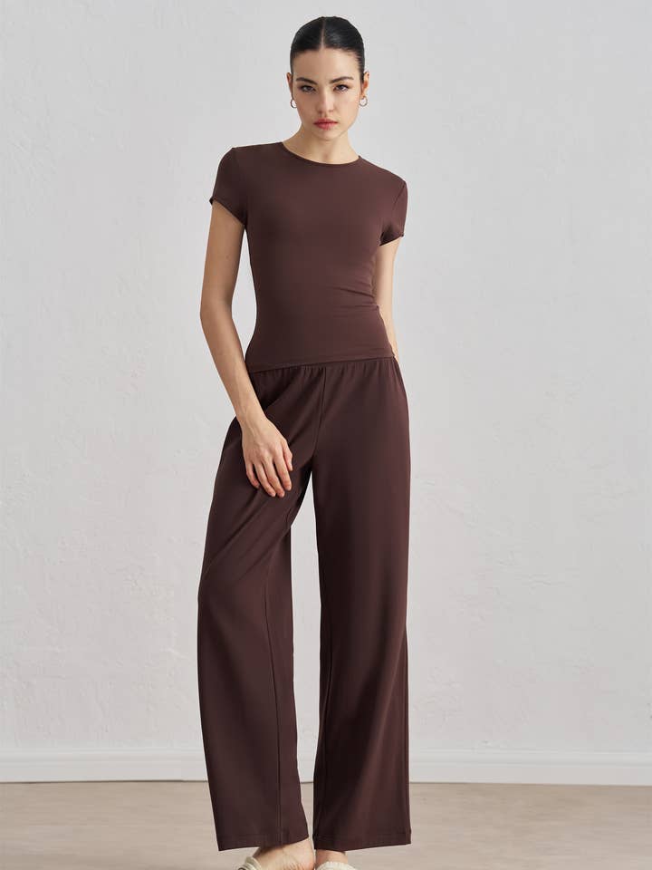 91thelabel – wholesale Athletic top – Women′s – Tessa Crew Neck Sculpting Short Sleeve Active Top T-Shirt2