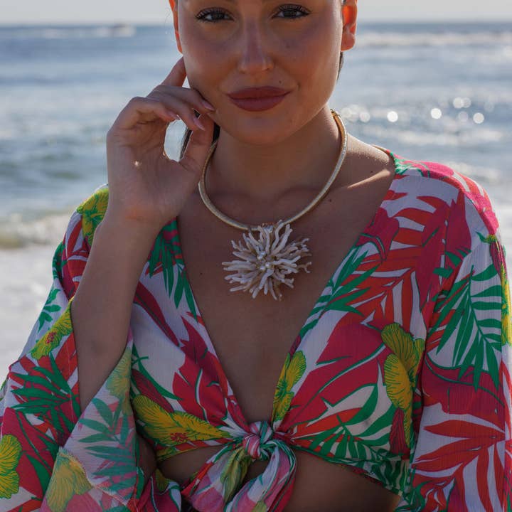 Bijoux Envie Statement Jewelry - Wholesale Choker/Collar - Flower Necklace | Beach Necklace | Spring | Coral | Seashell