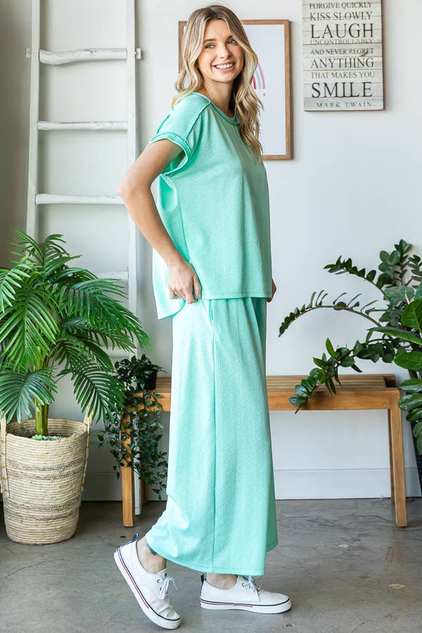 7th Ray - Wholesale Loungeset - Dames - Stevige Getextureerde Korte Mouw Wijde Pijpen Broek Lounge Set TP55042