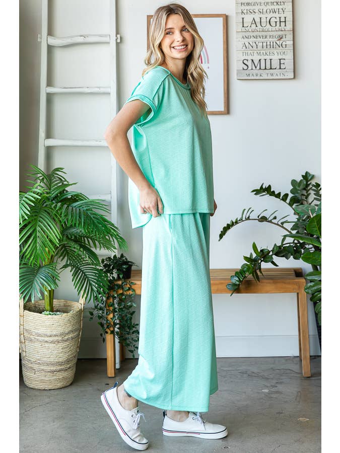 7th Ray - Wholesale Loungeset - Dames - Stevige Getextureerde Korte Mouw Wijde Pijpen Broek Lounge Set TP55042