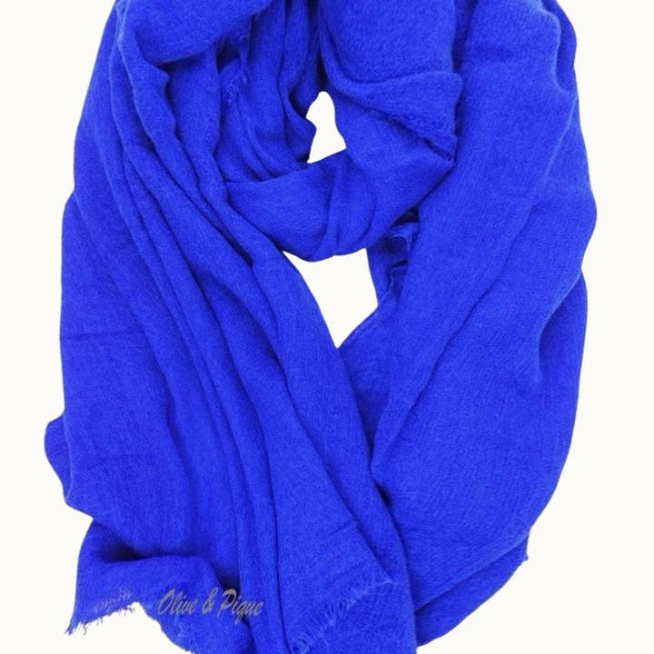 Olive & Pique – wholesale Scarf – Unisex – Oversized Warm & Cozy Solid Blanket Scarf