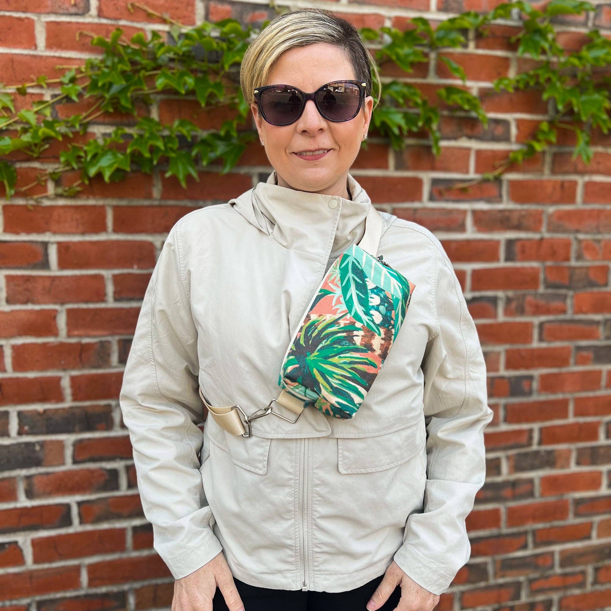 Crosscut Sewing Co. - Wholesale Belt Bag - Women's - Belt Bag Sewing Kit - Supplies, Printed Pattern and Video Tutorial85