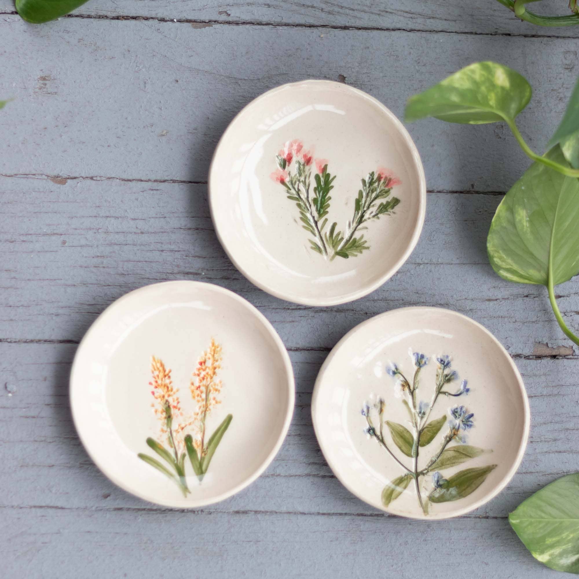 Tara Kothari - Wholesale Jewelry Dish - Handmade Pressed Flower Jewelry Dish1