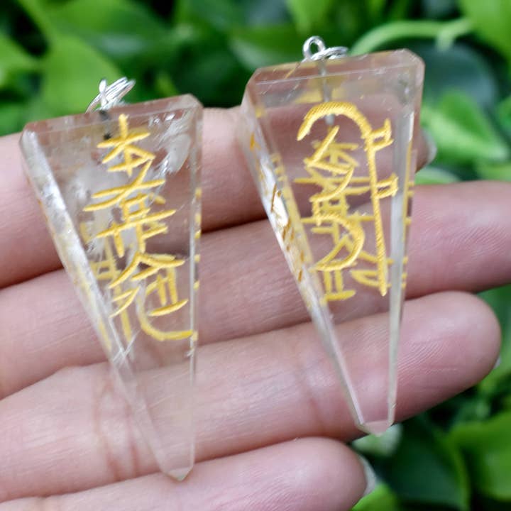 AK Healing Crystals - Venta al por mayor Piedras/cristales espirituales - Péndulo Reiki de cuarzo transparente ~ facetado, péndulo hexagonal
