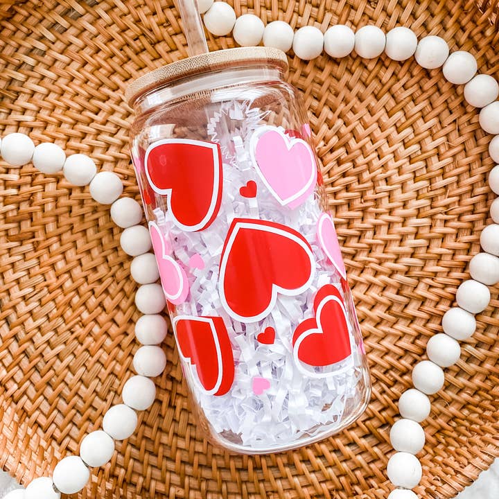 16 oz hjerter klart glas dåse - Valentinsdag glas dåser for engroshandel hos From Us To You Co. Handmade Goods