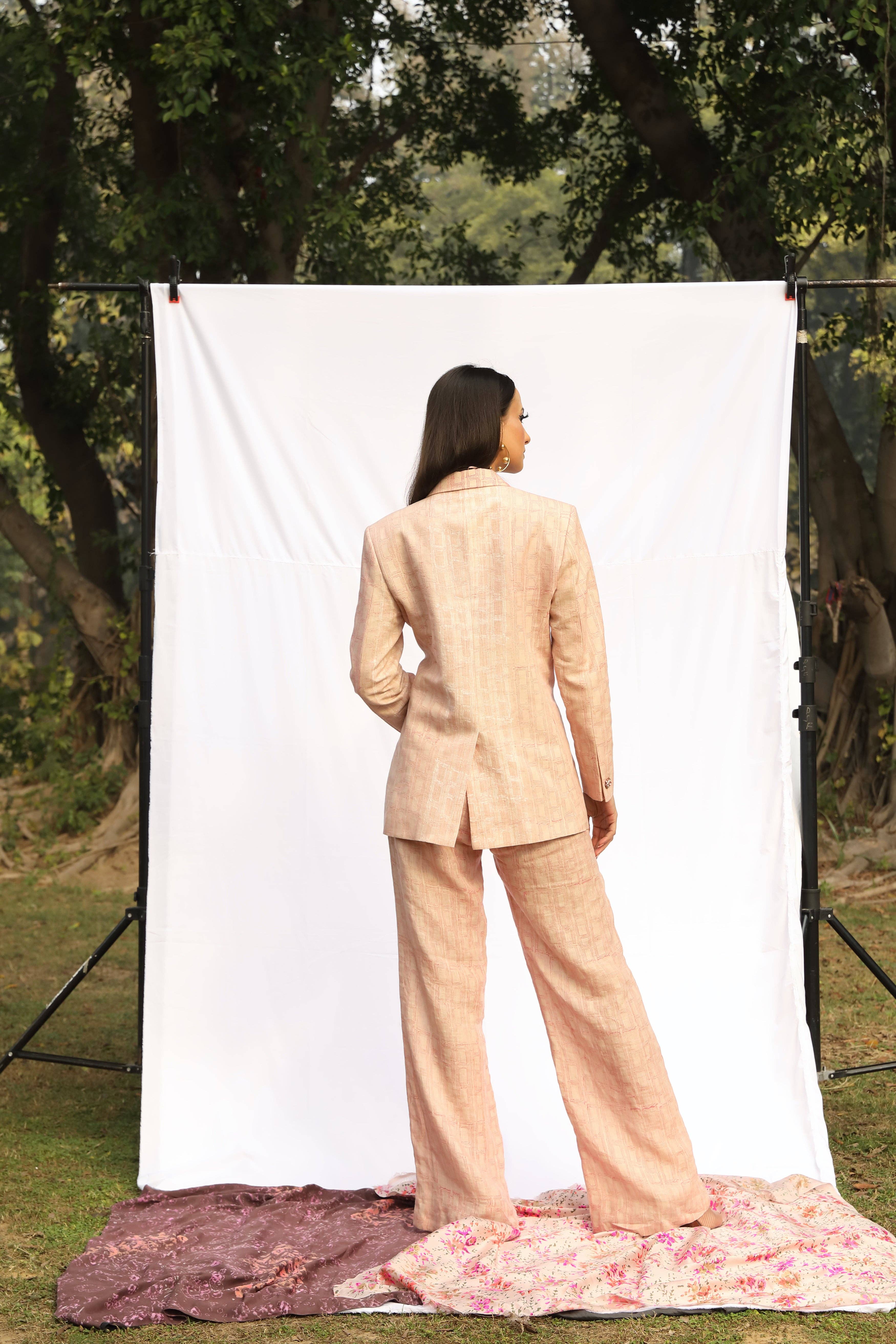 Studio Swiatlo - Wholesale Suit Set - Women's - Linen Power Suit- Pink Geometric3