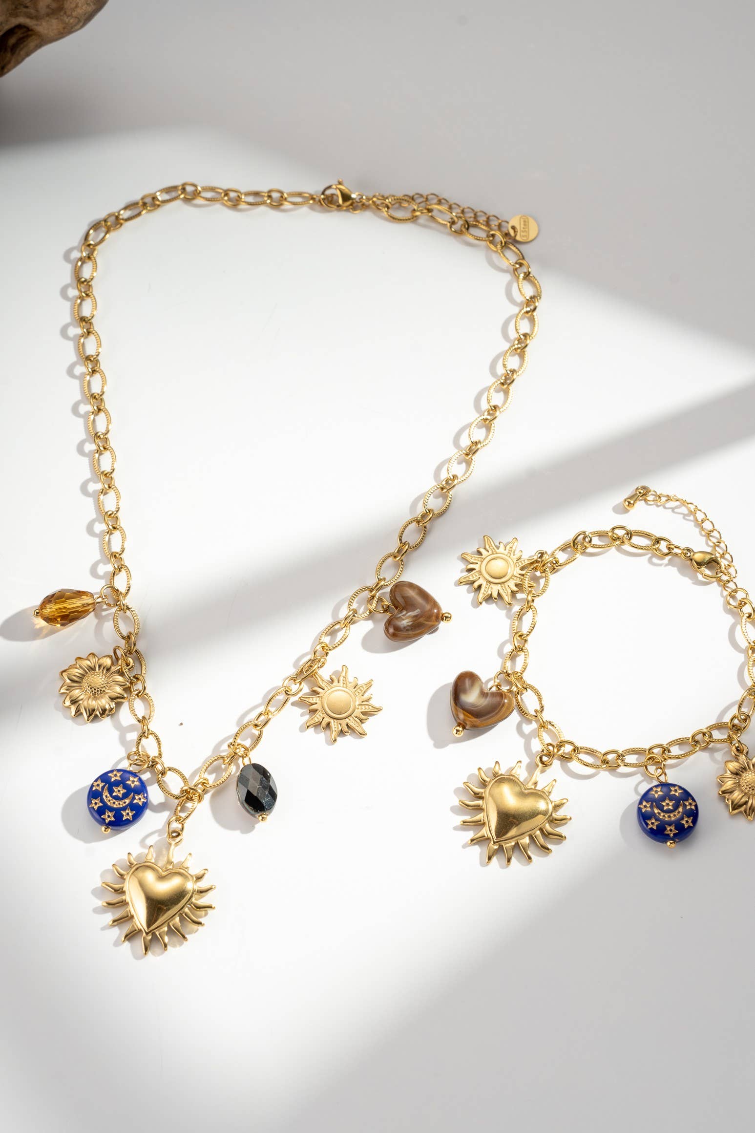 COSMOS - Venta al por mayor Juegos de joyas - Conjunto Dorado Mujer Sol Corazón Azul Charms Acero Inoxidable0