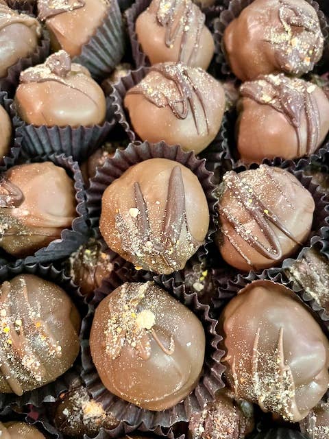 Sinfully Sweet - Vente Friandises enrobées de chocolat - Boules au beurre de cacahuète - Chocolat au lait0