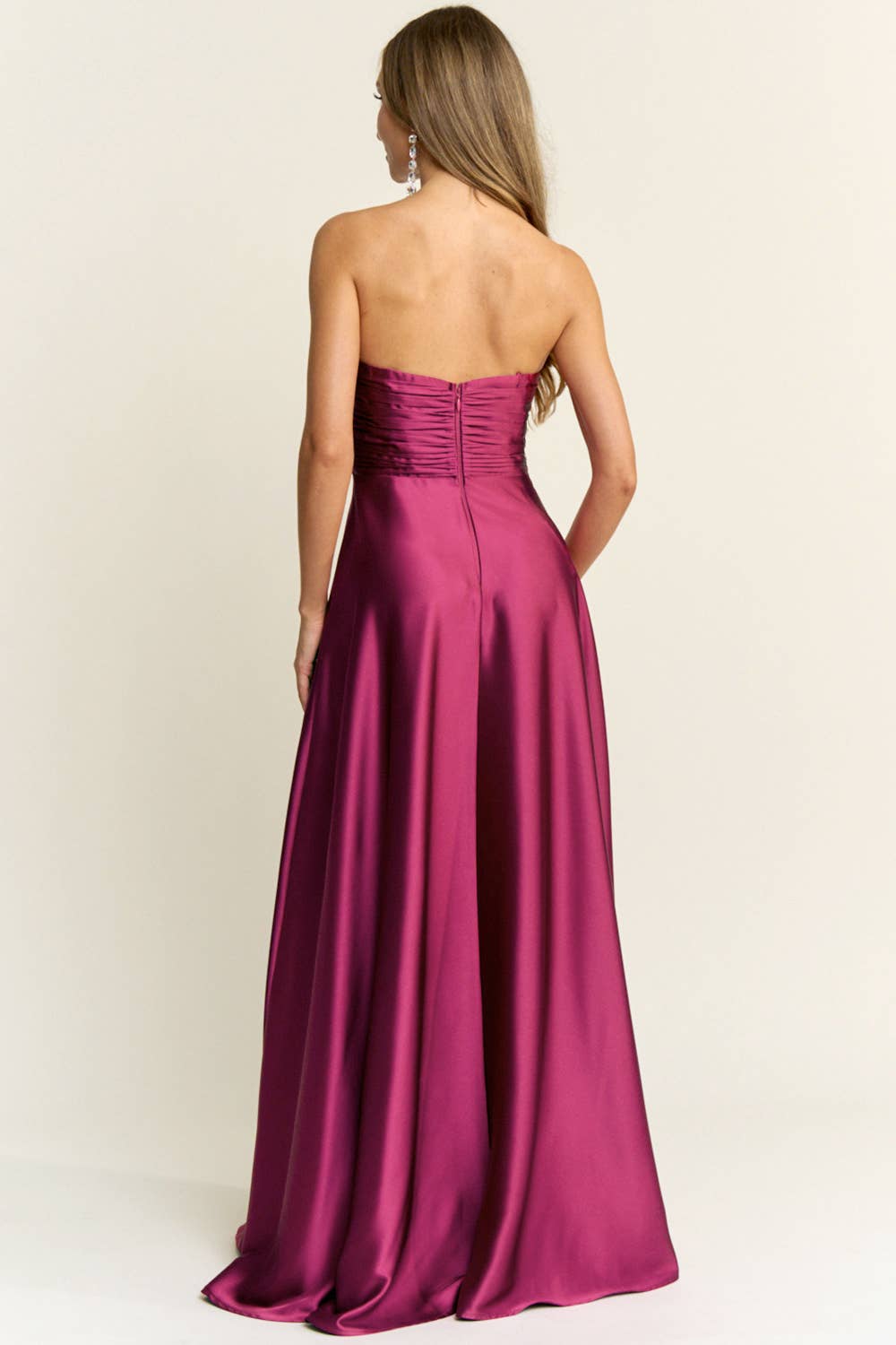 Maniju - Wholesale Gown - Women's - SWEETHEART NECKLINE SATIN MAXI DRESS2