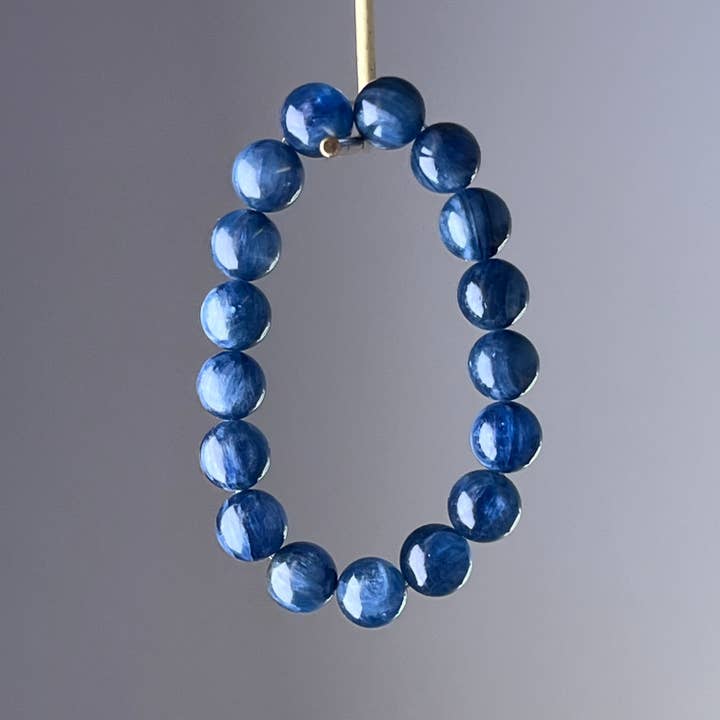 Grünes Kyanit-Kristallperlenarmband mit Halschakra für den Großhandel von Ninaouity