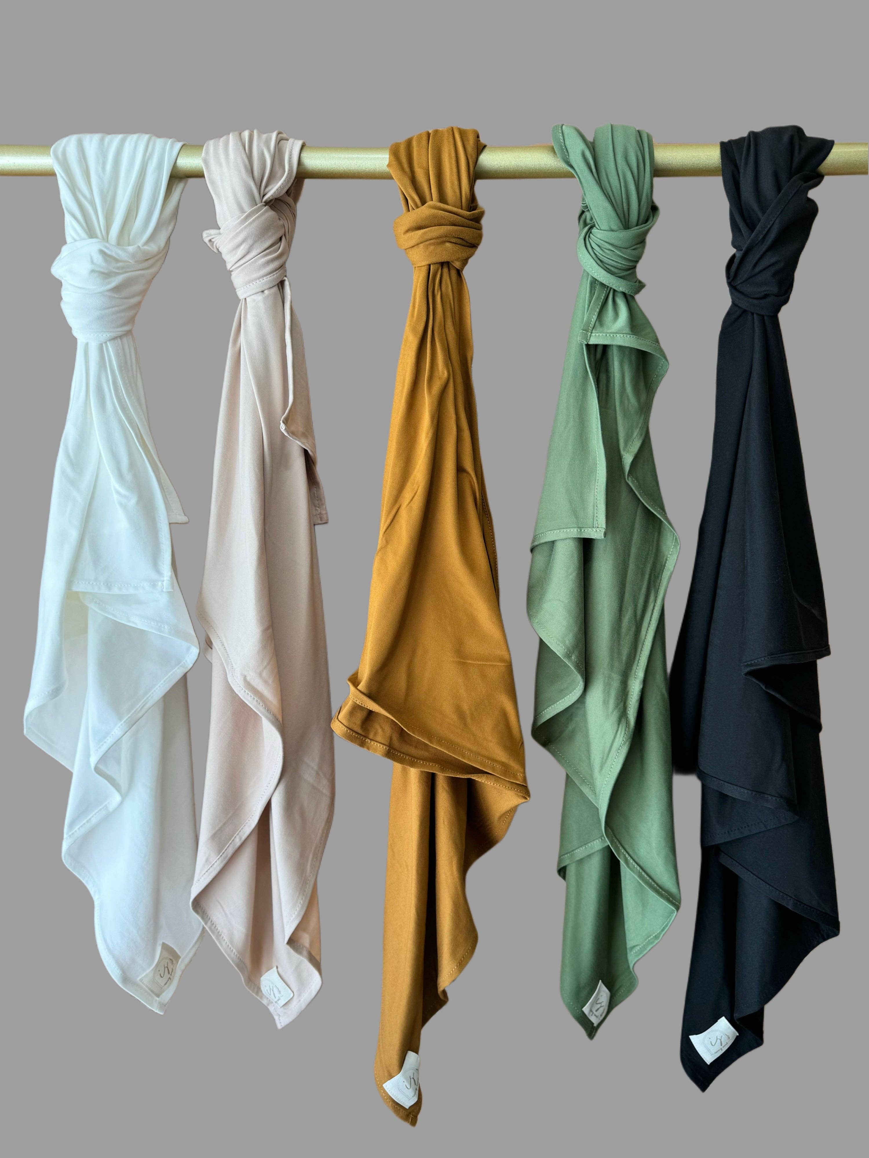 Ivory Soul - Venta al por mayor Juego de mantitas - Bebé - manta elástica para bebés de punto elástico y gorro con nudo en la parte superior | verde oliva2