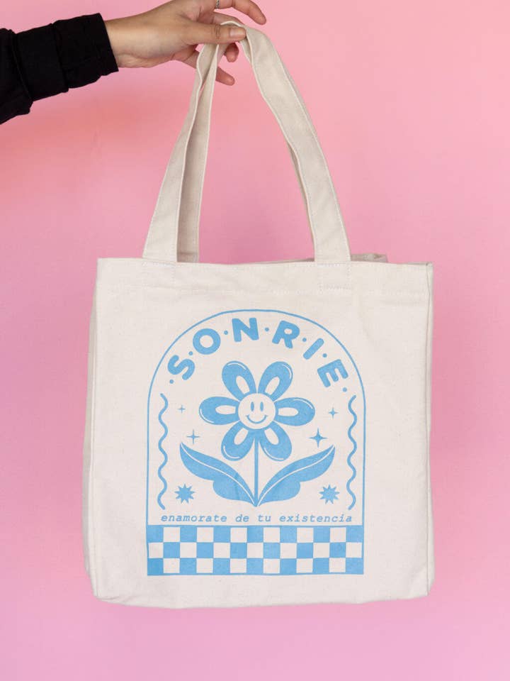 Florecita Feliz draagtas voor wholesale door Jen Zeano Designs