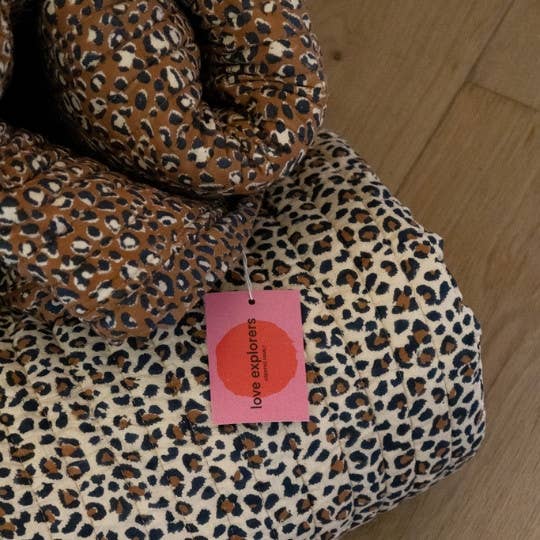 Love Explorers - Wholesale Throw Blanket - Leopard brown/flowers cover