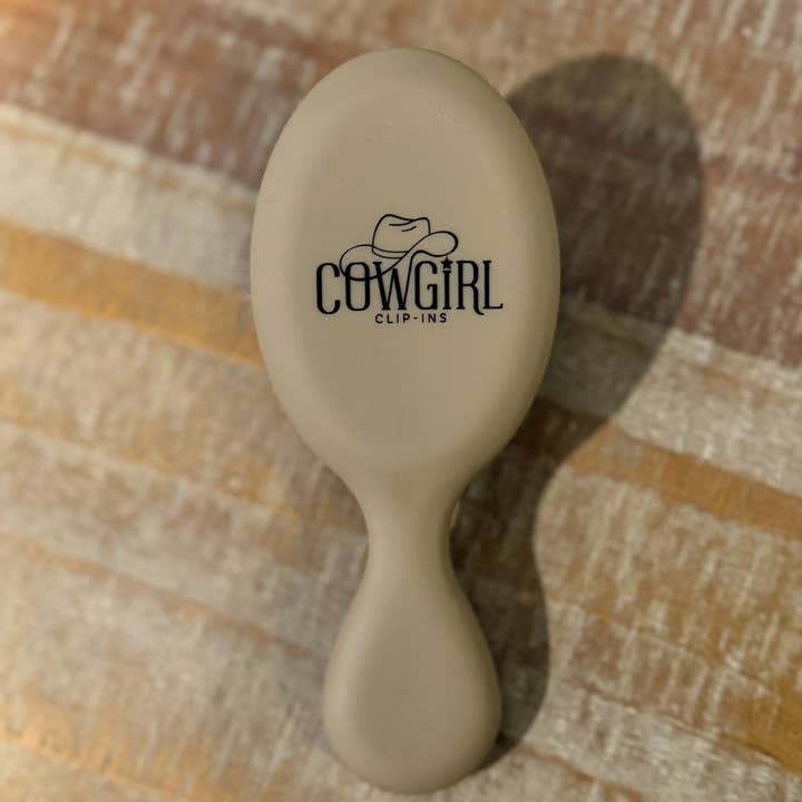 Brosse en poils de sanglier Mini pour la vente par Cowgirl Clip Ins