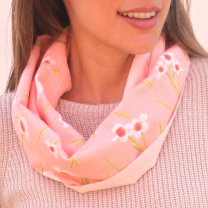 Reversible Circular Scarf · Daisies/Light Pink for wholesale by BRANDELIA