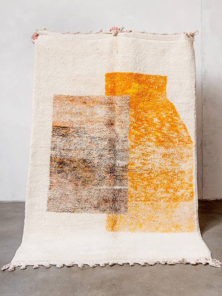 Tapis berbère marocain blanc, tapis à poils longs blanc, grand tapis de sol pour la vente par BerberNest