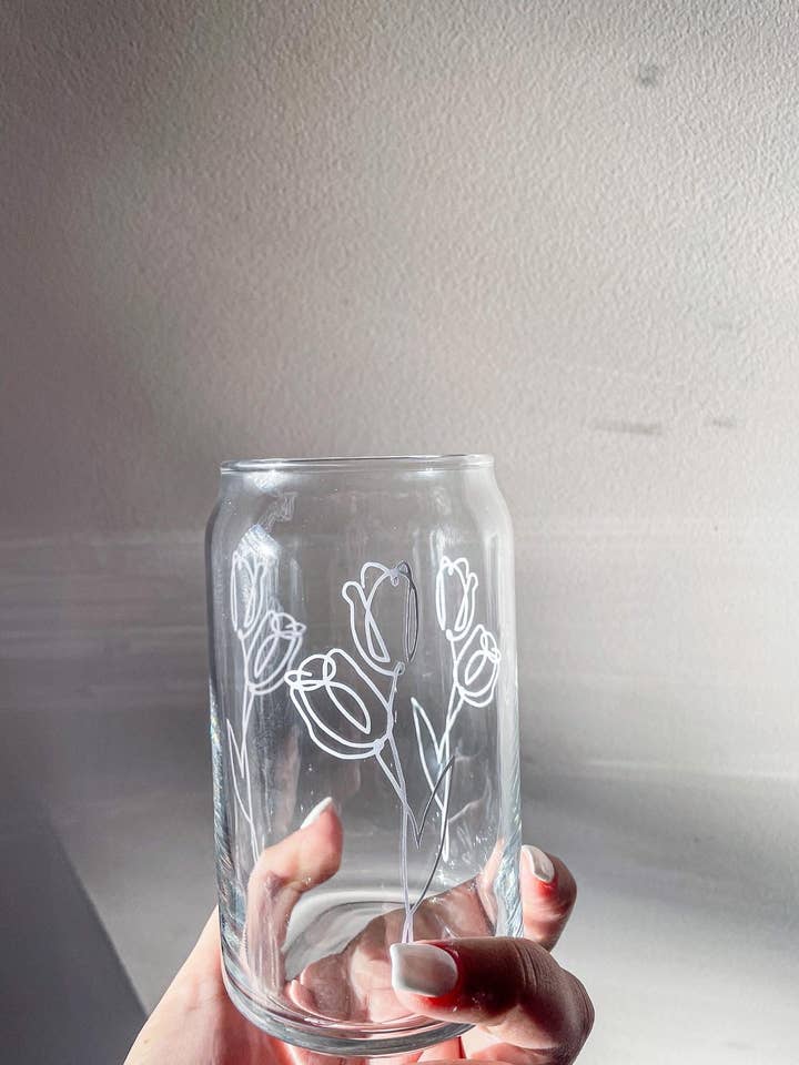 verre à fleurs roses pour la vente par judi k designs