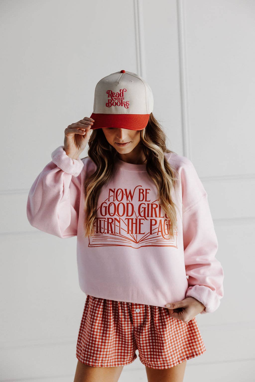 The Babe Co. - Vente Sweat-shirt à imprimés – femme - Sweat-shirt Femme Livre Rouge & Rose Tournez La Page3