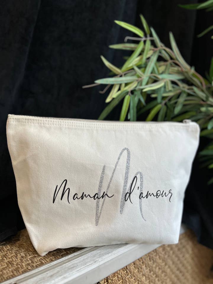 XL ecru toilet bag “Maman d'Amour” - Mother's Day for wholesale by Toiles Chics
