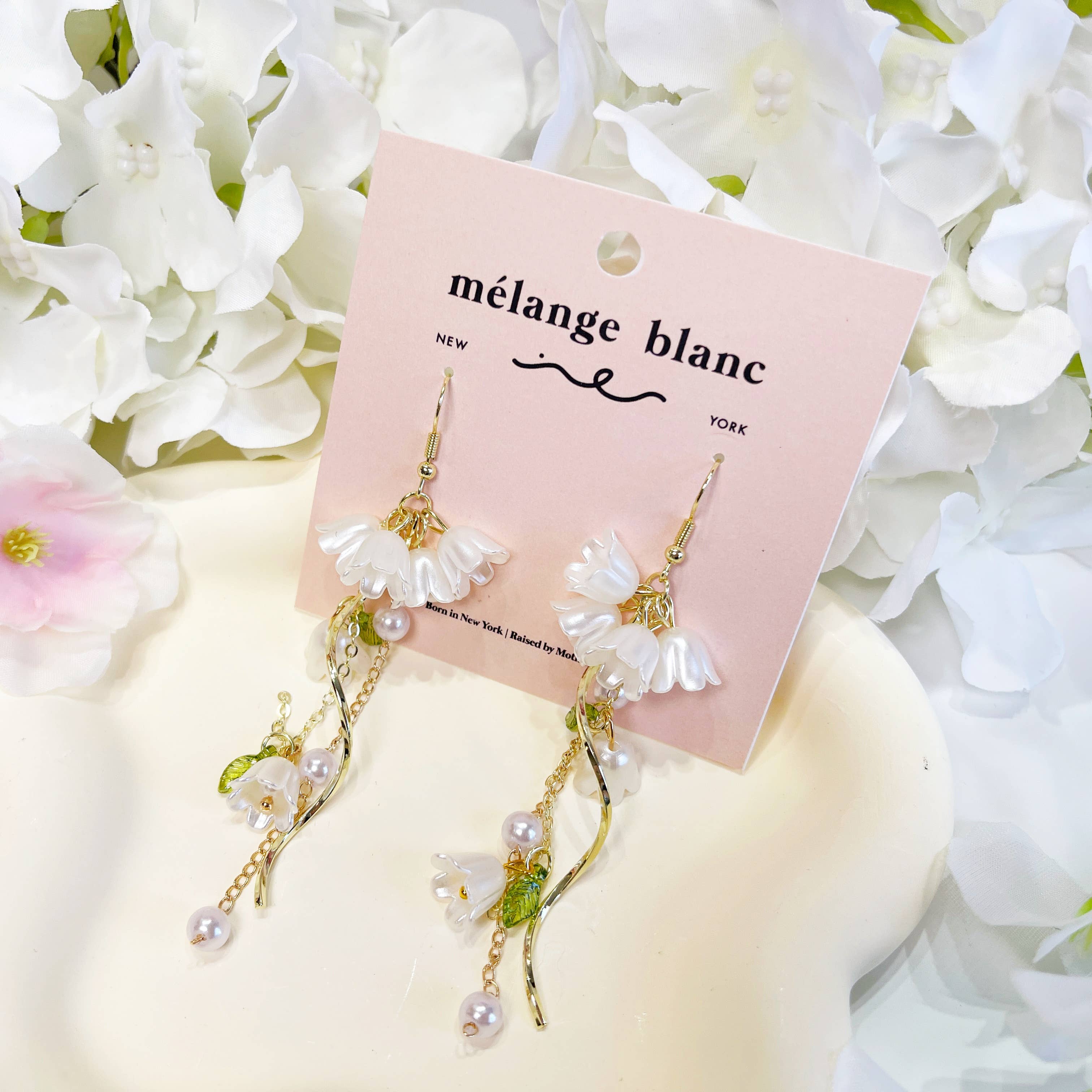 Melange Blanc – wholesale Dangle earrings – E189 lily flower earrings, floral earrings, flower earrings8
