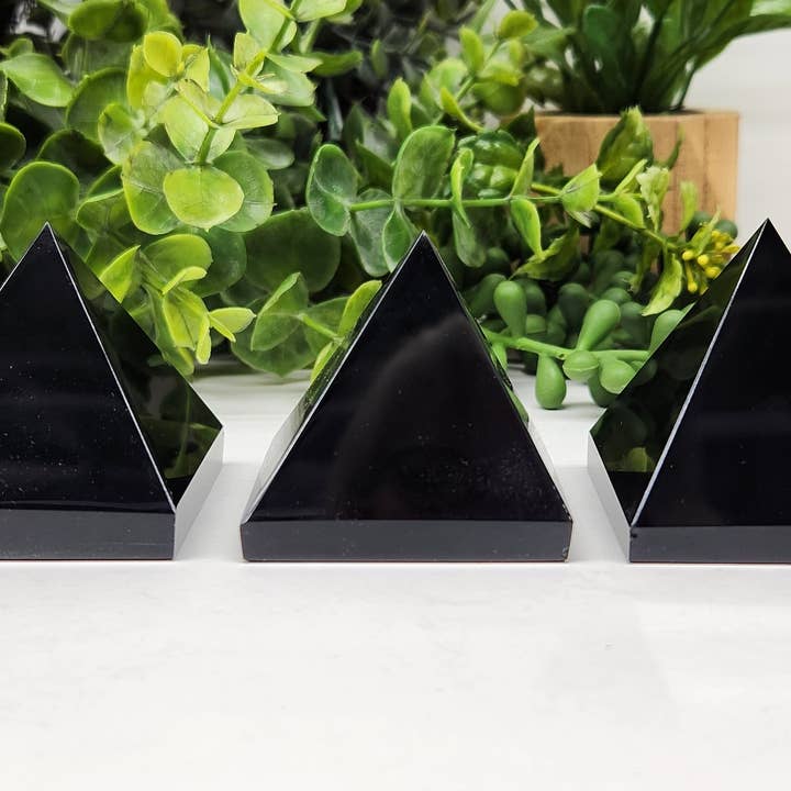 Meraki Gemstones - Wholesale Spiritual Stone/Crystal - Black Obsidian Polished Semi-Precious Gemstone Pyramid -5cm1