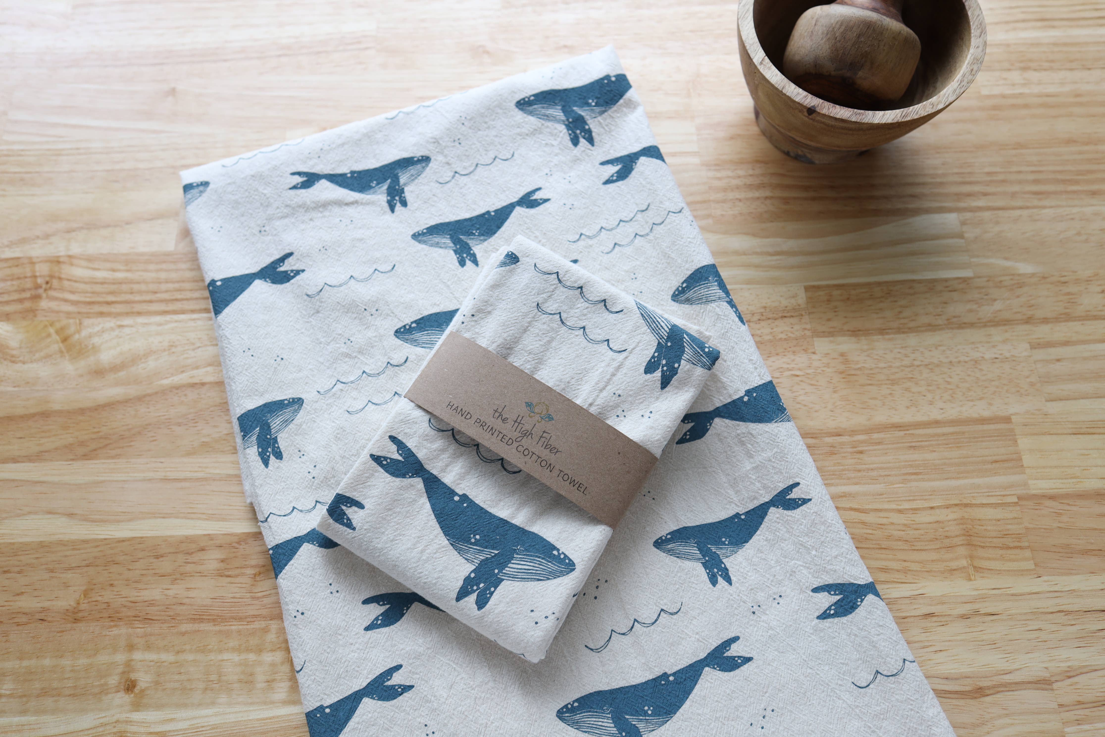 The High Fiber - Vente Torchons - *NOUVEAU* Torchons de Cuisine Baleine, Décor de Cuisine Côtier1