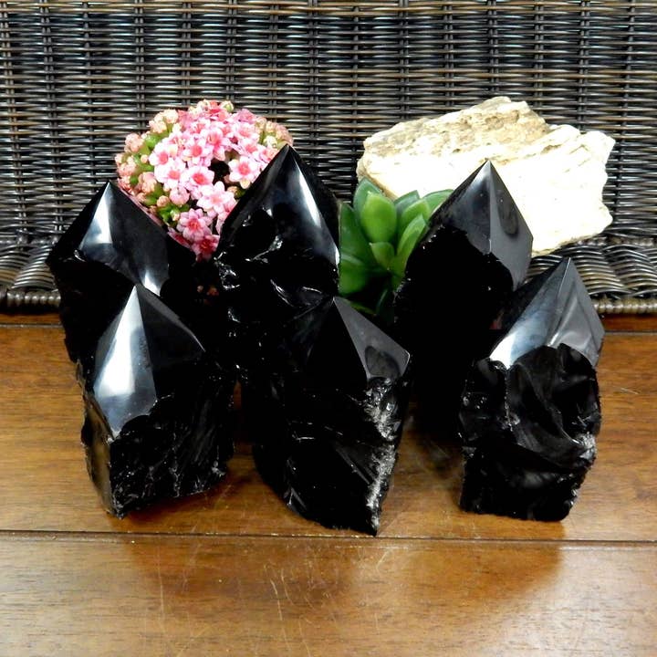 Rock Paradise - Vente Pierre et cristal de spiritualité - Pointes semi-polies en obsidienne noire cristalline vendues au poids12