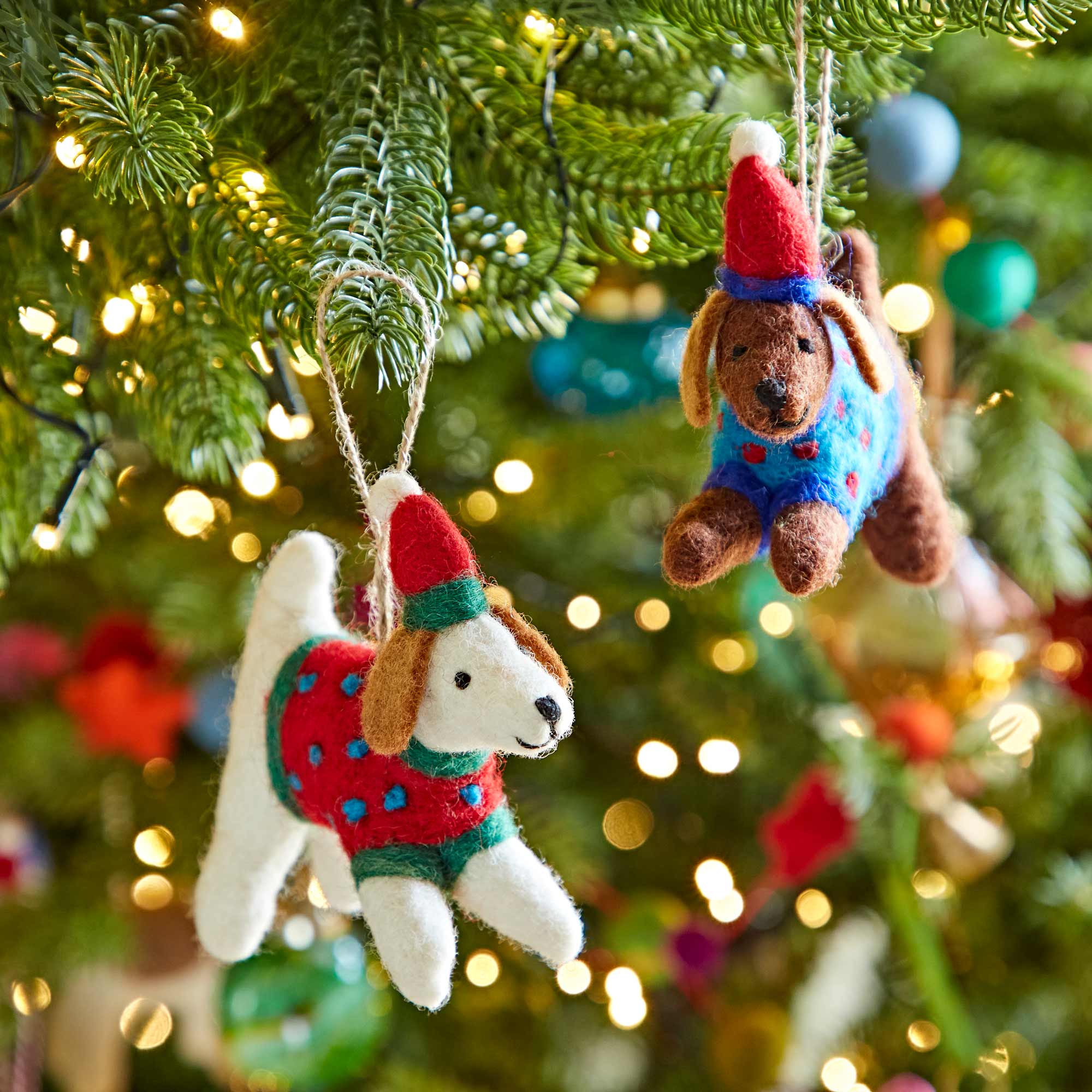 The Paper High Gift Company Limited - Venta al por mayor Adornos - Perro de Fieltro con Jersey Decoración de Navidad2