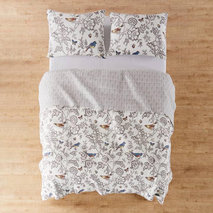Grey Mockingbird Quilt Set for wholesale on Faire