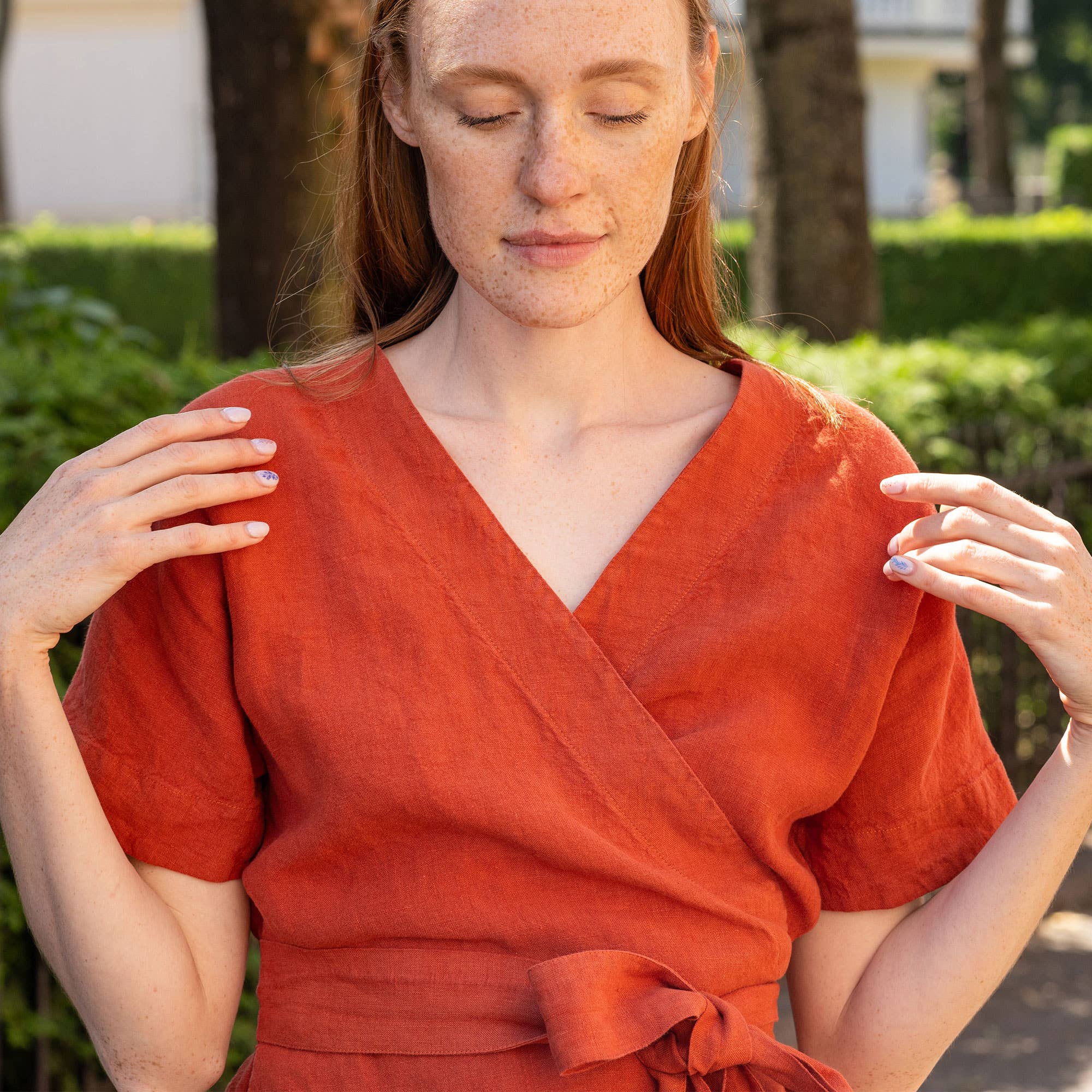 menique - Venta al por mayor Blusa - Mujer - Blusa kimono de lino Lila con cintura cruzada y manga corta4