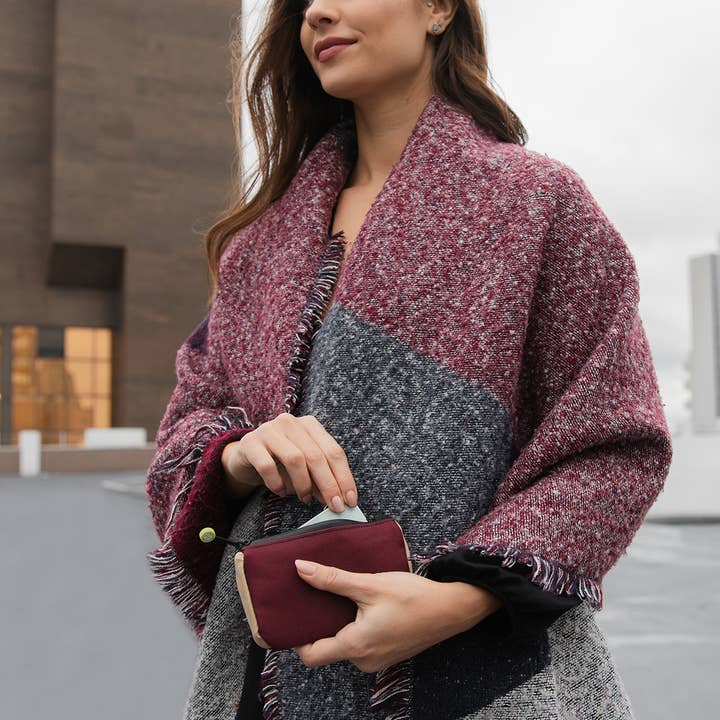 Maroon Dotsero 3.0 for wholesale on Faire6