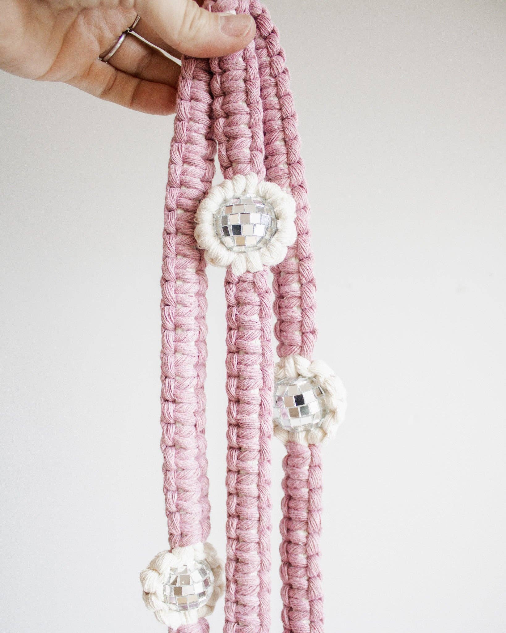 Modern Bo Studio - Wholesale Hanging Planter - Disco Daisy Plant Hanger3