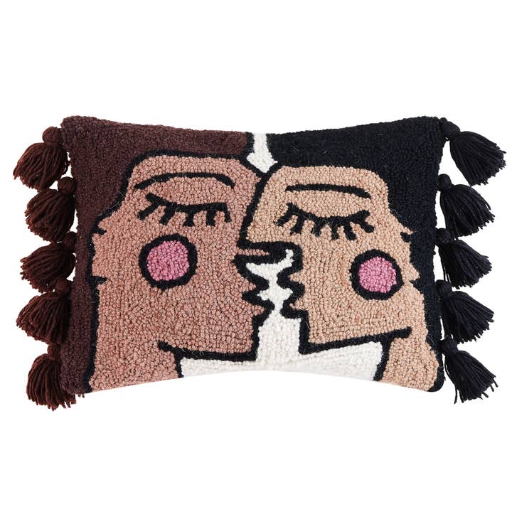 Peking Handicraft - Wholesale Throw/Decorative Pillow - Bacio w/Tassels Hook Pillow - Jungalow