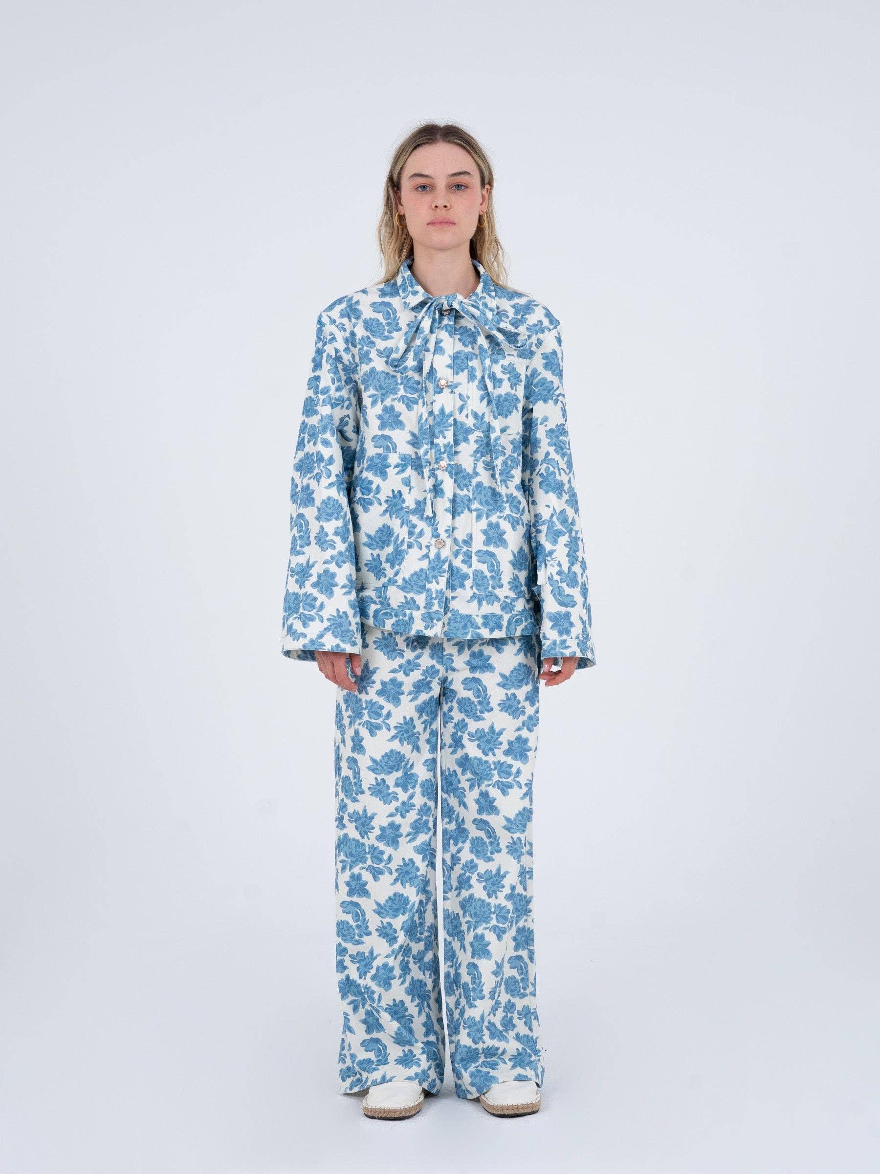 CARMEN SAYS - Wholesale Pants - Women's - Brook Flower Printed Denim Jeans1