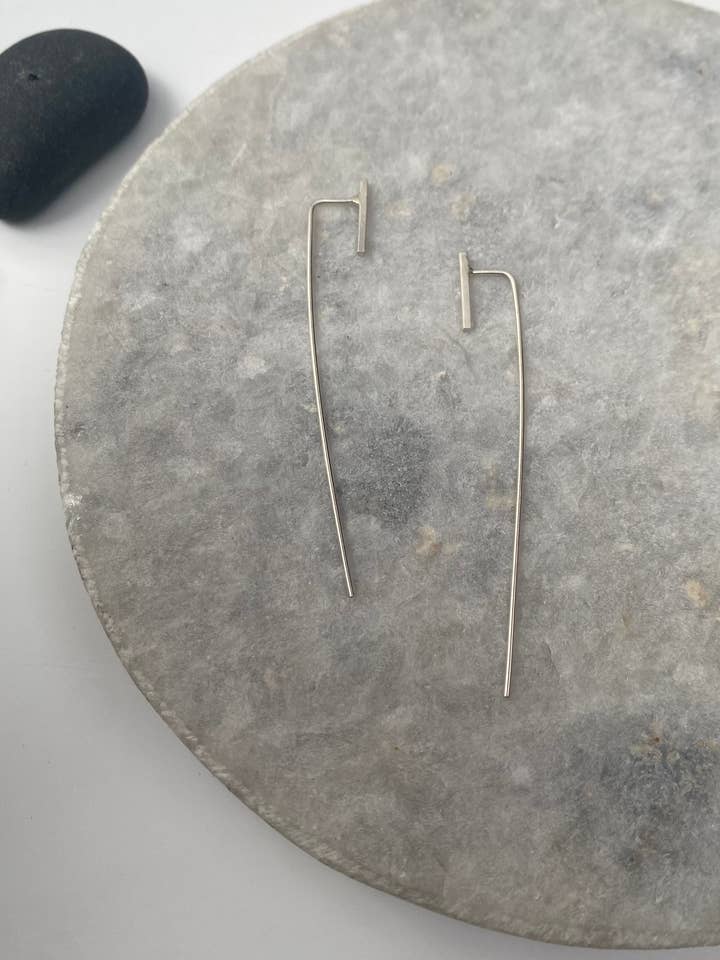 Simple sølv bar øreringe for engroshandel hos Modern Madini