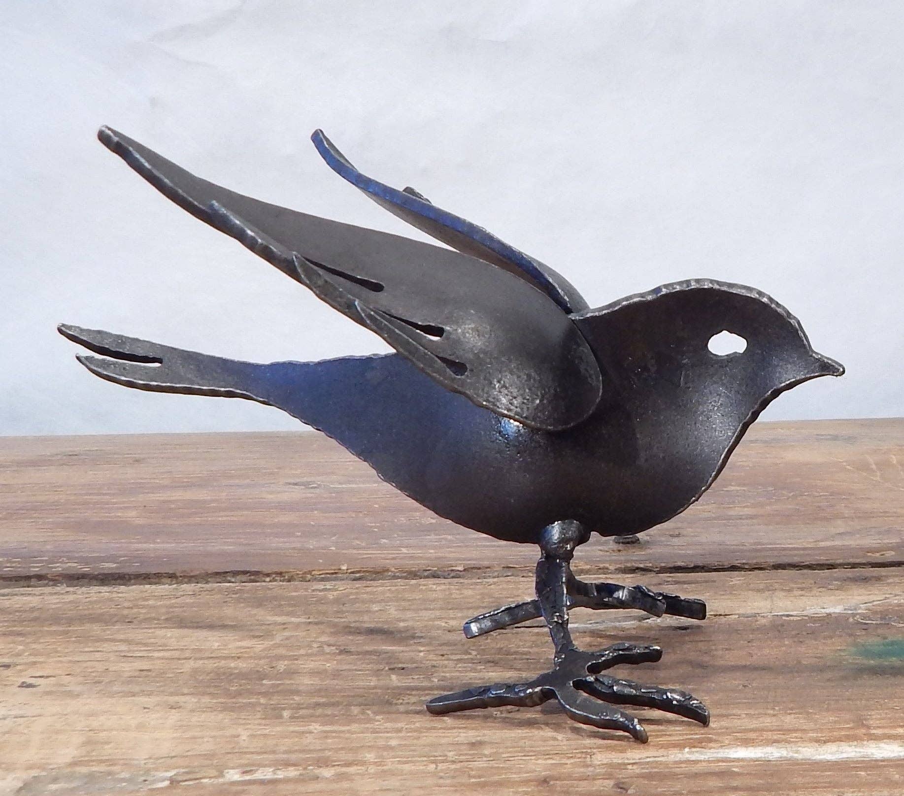Blackthorne Forge – wholesale Decorative figurine – Iron Songbird