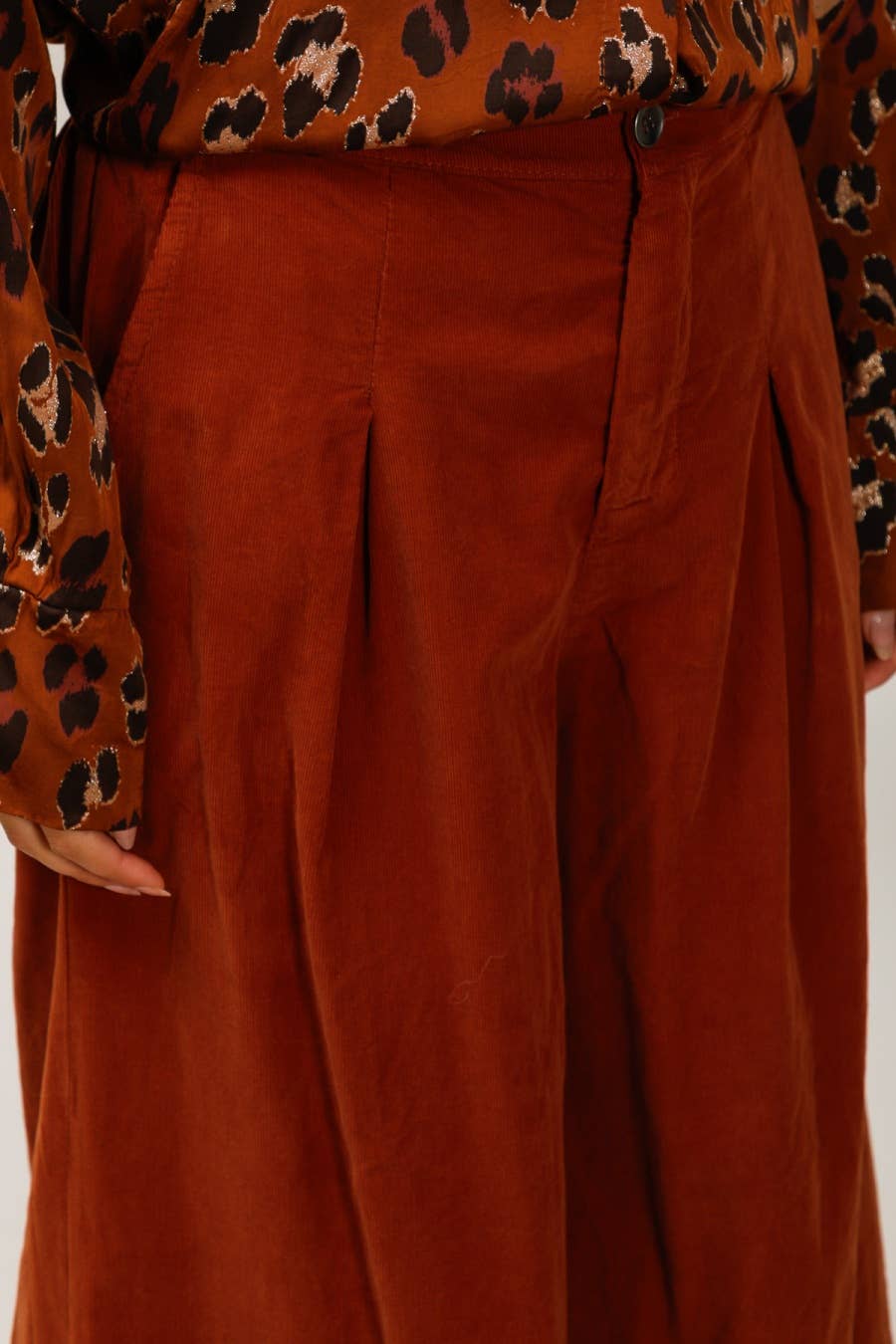 la maison des fibres naturelles - Venta al por mayor Pantalones - Mujer - Pantalón de pinzas de terciopelo 6595 100% algodón10