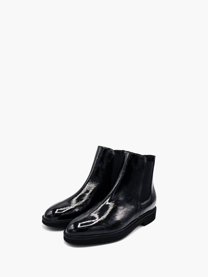 Schwarze Stiefelette aus Lackleder für den Großhandel von Luca Grossi