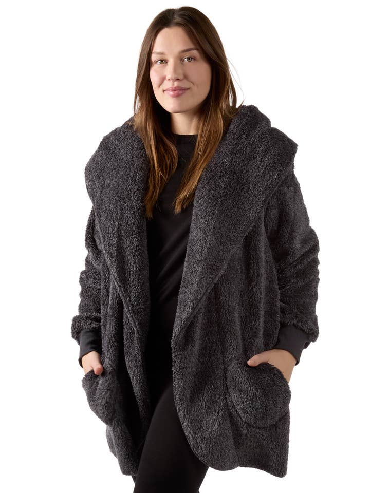 Chandail à capuche en peluche chiné Memoi pour la vente par Infinity Classics International Inc.