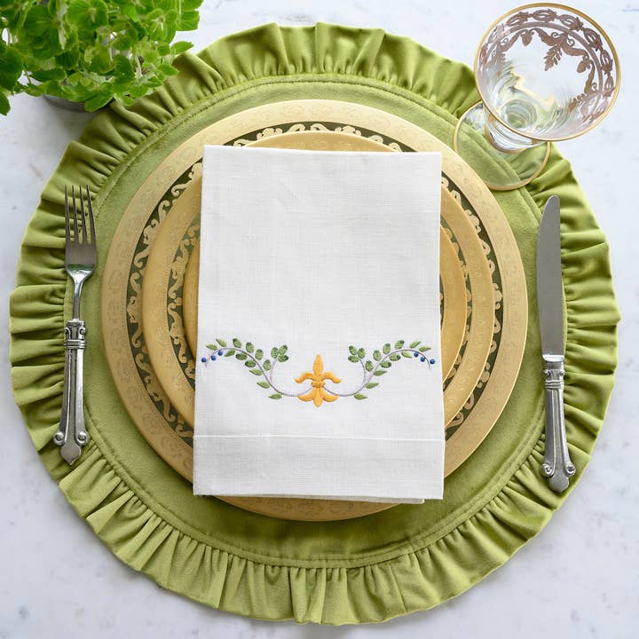 Arte Italica & Crown Linen Designs - Wholesale Salad Plate - Vetro Gold Salad/Dessert Plate5
