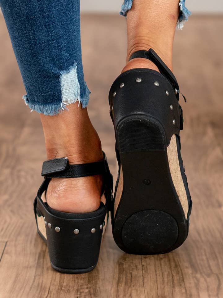 1 the Woman - Wholesale Sandals - Women's - Vintage Leather Stitching Studded Wedge Sandals