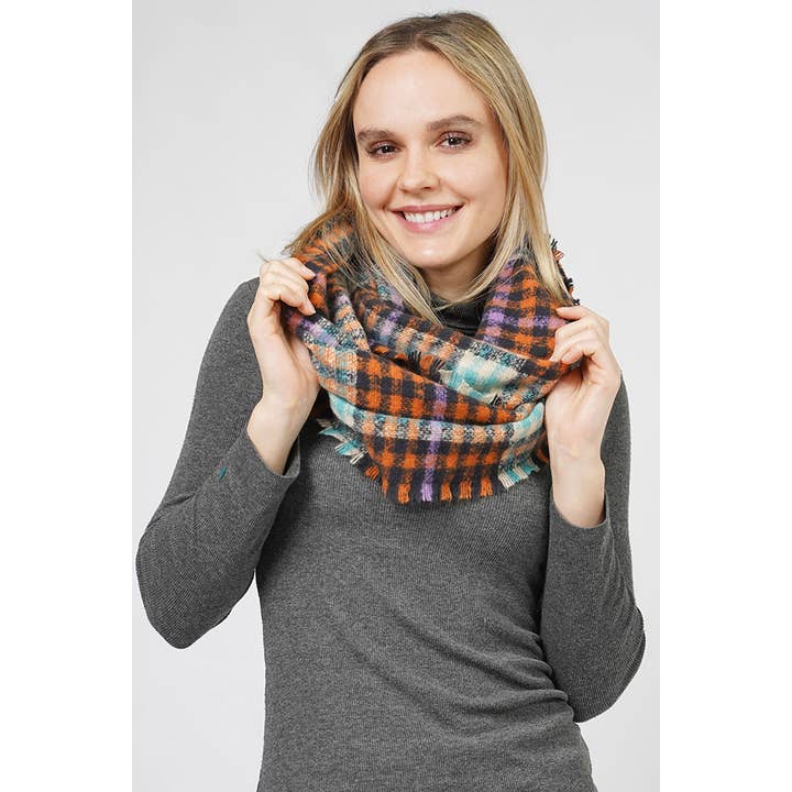 Hana - Wholesale Scarf - Women's - Plaid Pattern Infinity Scarf2