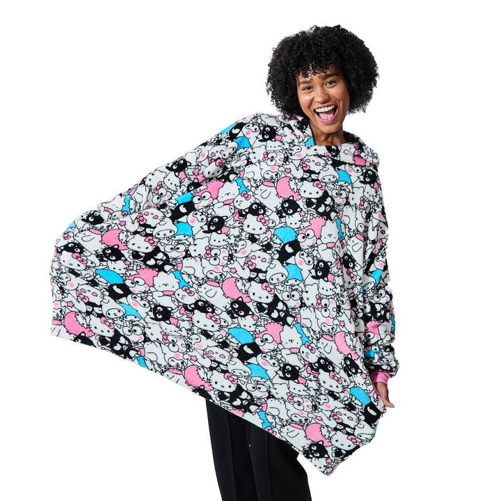 Bioworld Merchandising - Wholesale Throw Blanket - Hello Kitty & Friends Hoodie Blanket